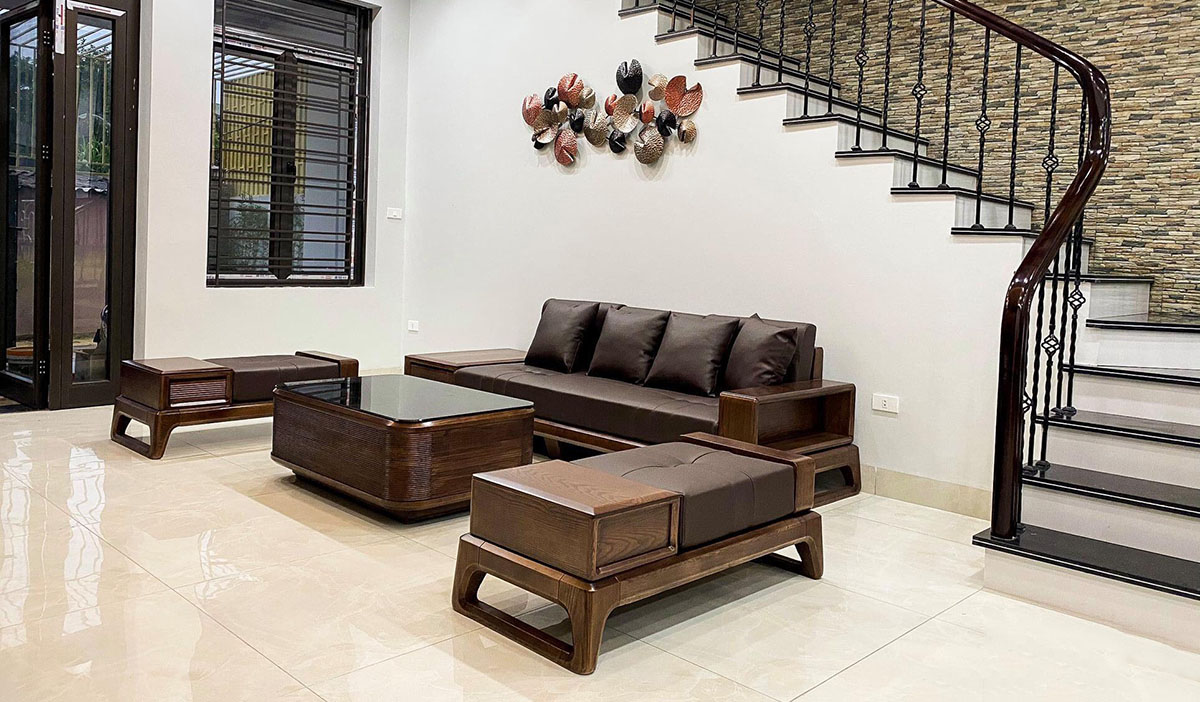 Sofa gỗ Óc chó có tông màu phù hợp với nội thất chung